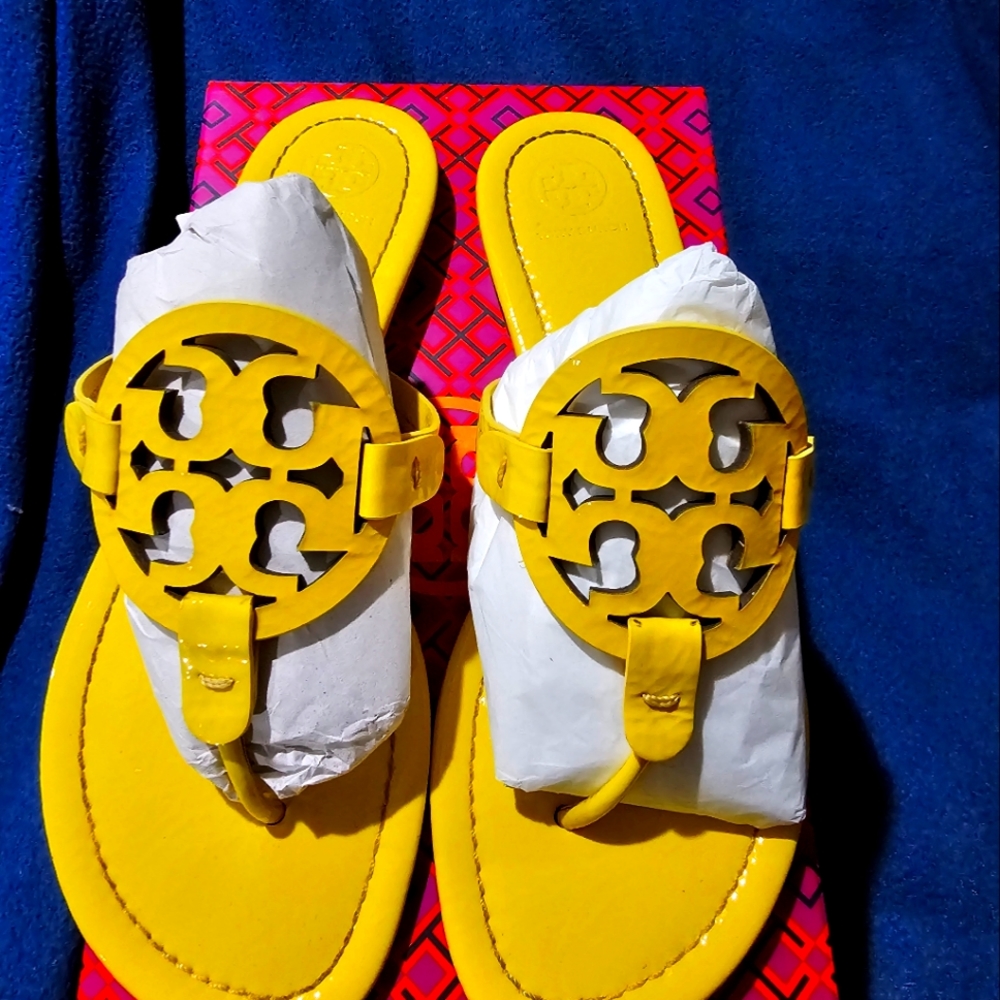 TORY BURCH "LIMONE" PATENT LEATHER SANDALS.  NO SCRATCHES OR SCRAPES!